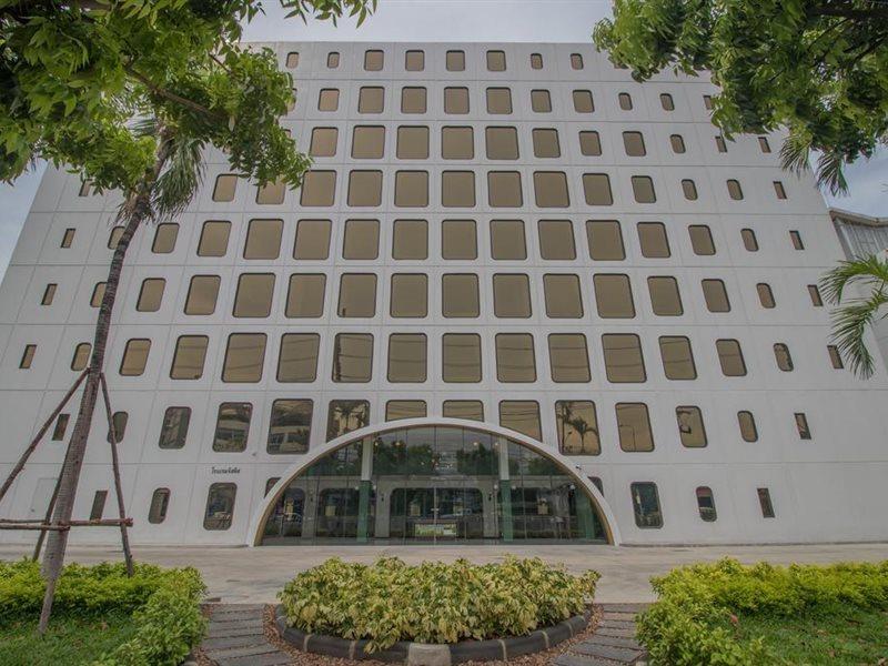 Justice Hotel Bangkok Esterno foto