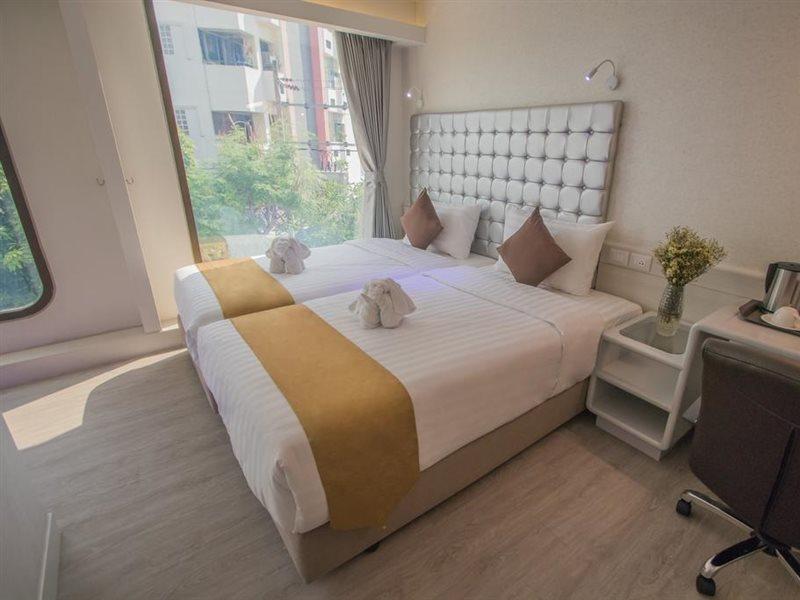 Justice Hotel Bangkok Esterno foto