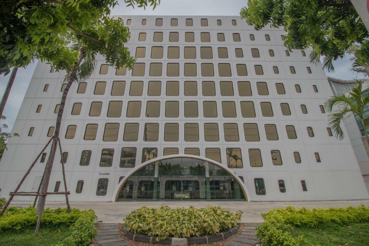 Justice Hotel Bangkok Esterno foto