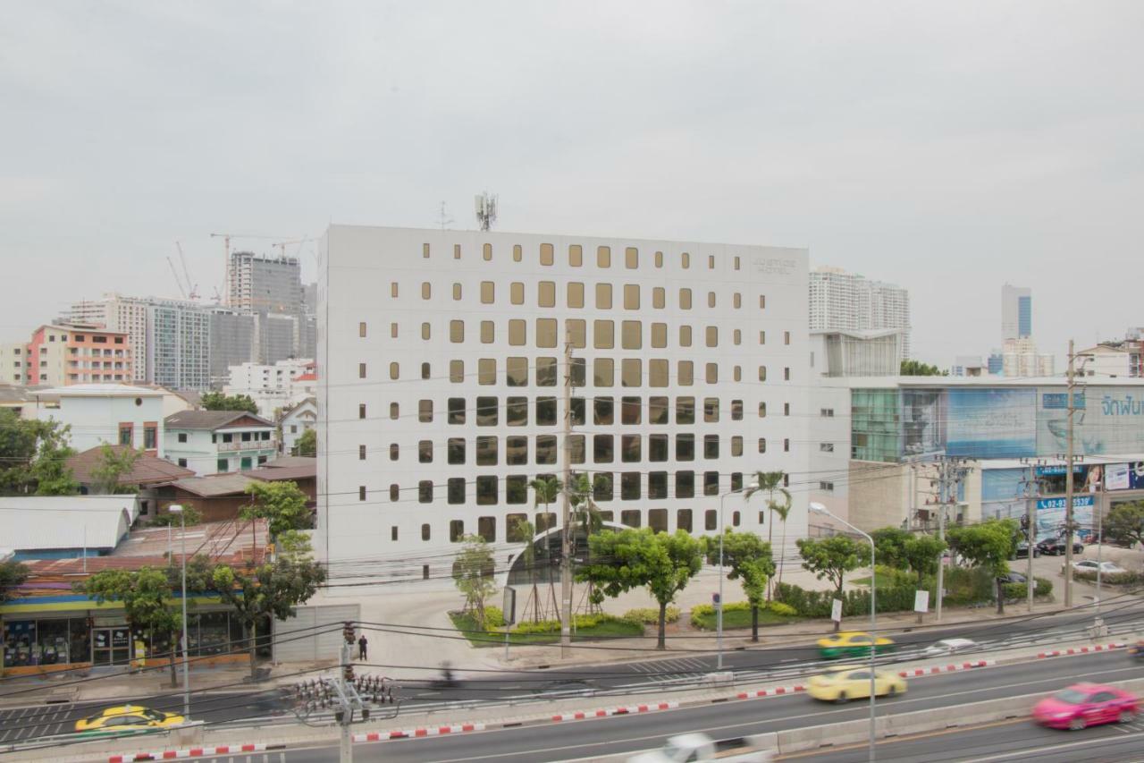 Justice Hotel Bangkok Esterno foto